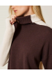 jersey de cuello cisne bicolor