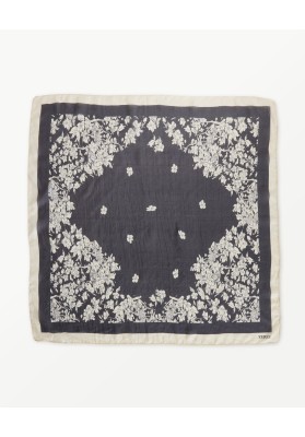 pañuelo estampado seda