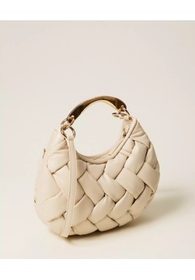 bolso croissant tejido a mano