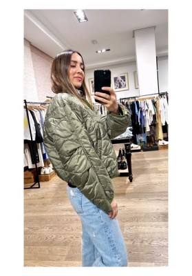 Chaqueta acolchada kaki
