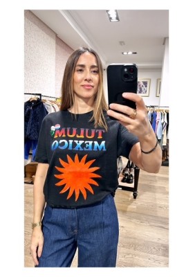 camiseta negra tulum