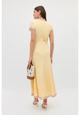 vestido seda mantequilla