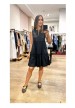 vestido negro volante