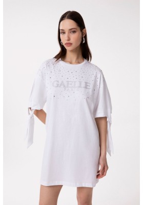 vestido camiseta pedrería